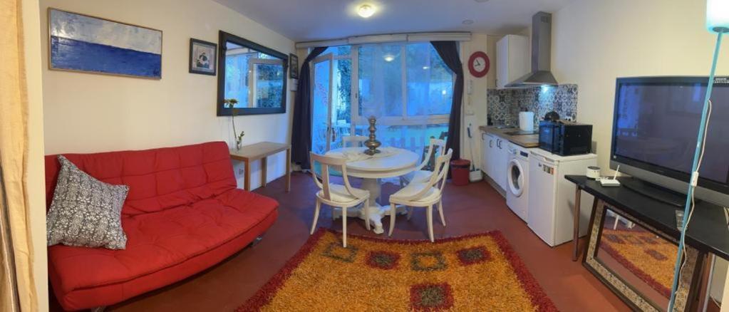 Apartamento Abierto Con Patio Matadepera 外观 照片